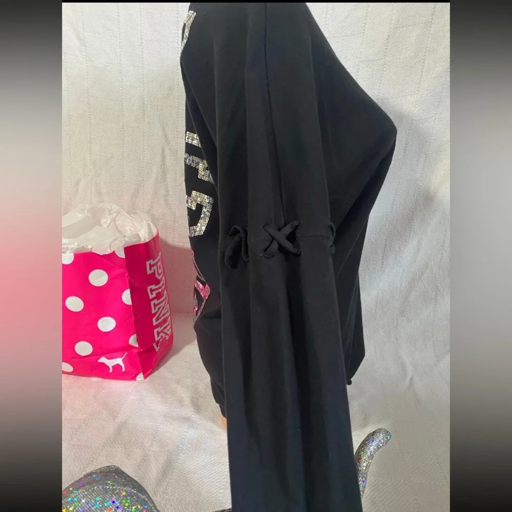 NWT VS PINK XS CREW LONG SLEEVE TSHIRT - Picture 3 of 6